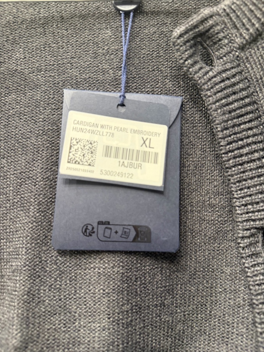 NWT Louis Vuitton with pearl embroidered Cardigan Sweater2026 pre collection - Picture 12 of 12